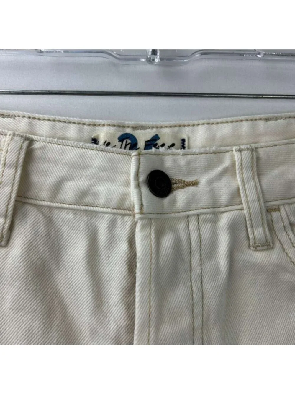 We The Free Shorts Women's Size 26 Cream Jean Denim Distressed Raw Hem Pockets